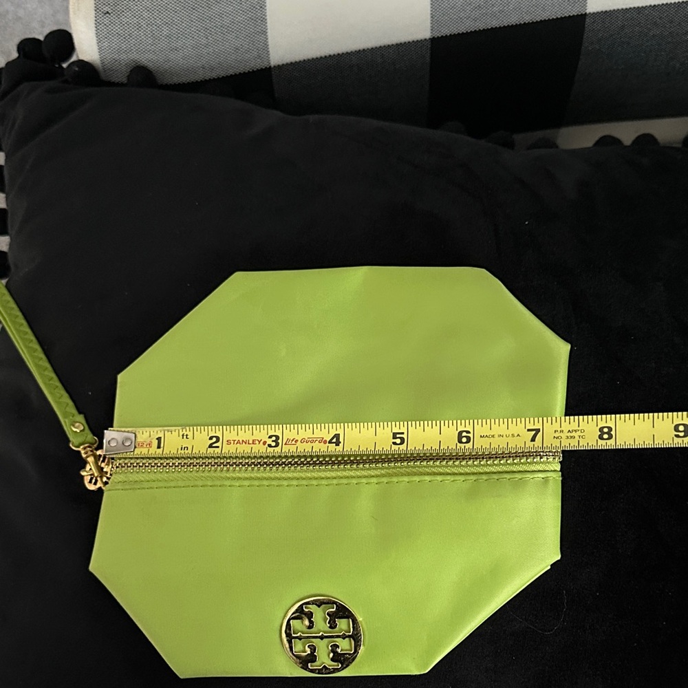 Tory Burch Vibrant Green Cosmetic Case - Picture 11 of 12